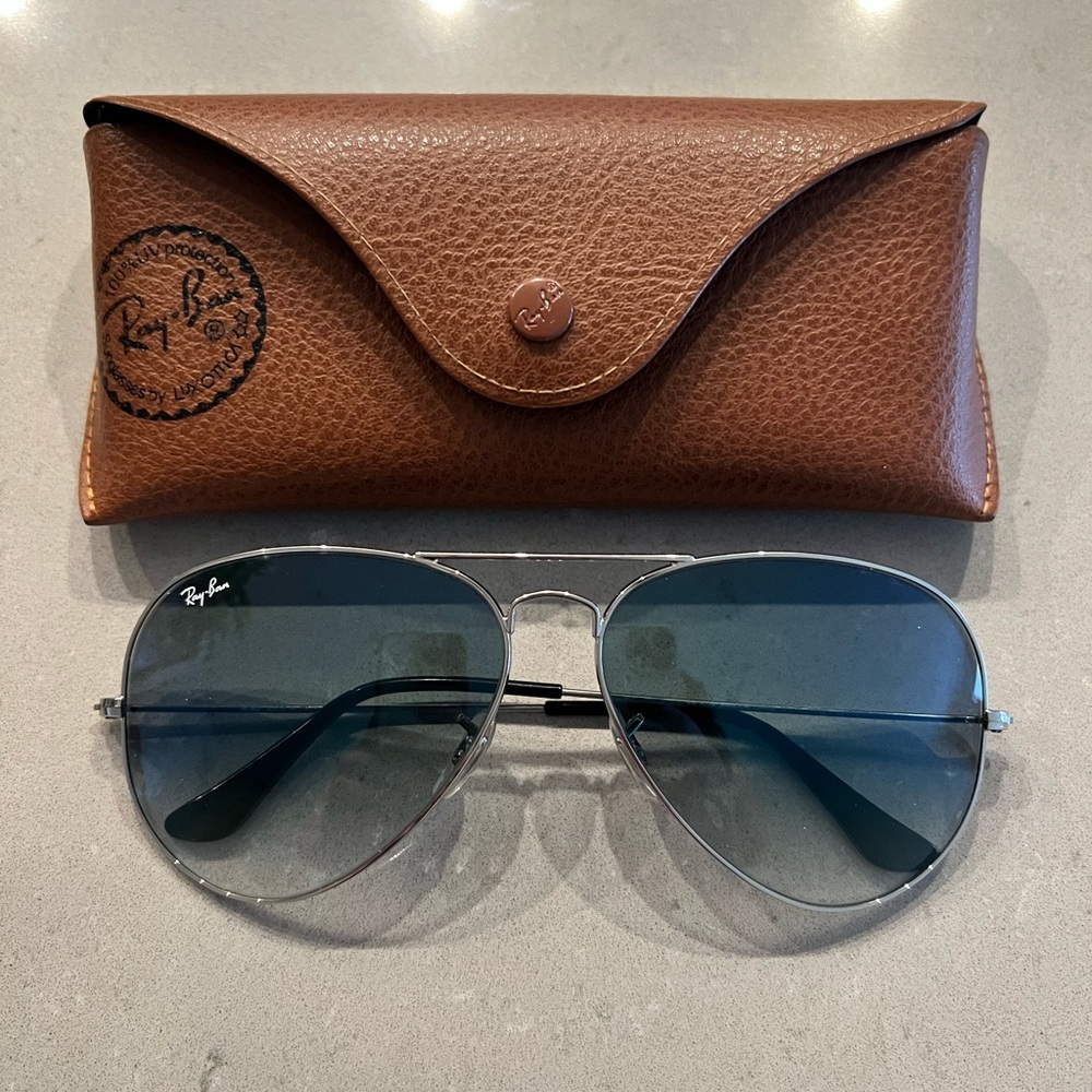 Ray-Ban Gradient Aviator Sunglasses